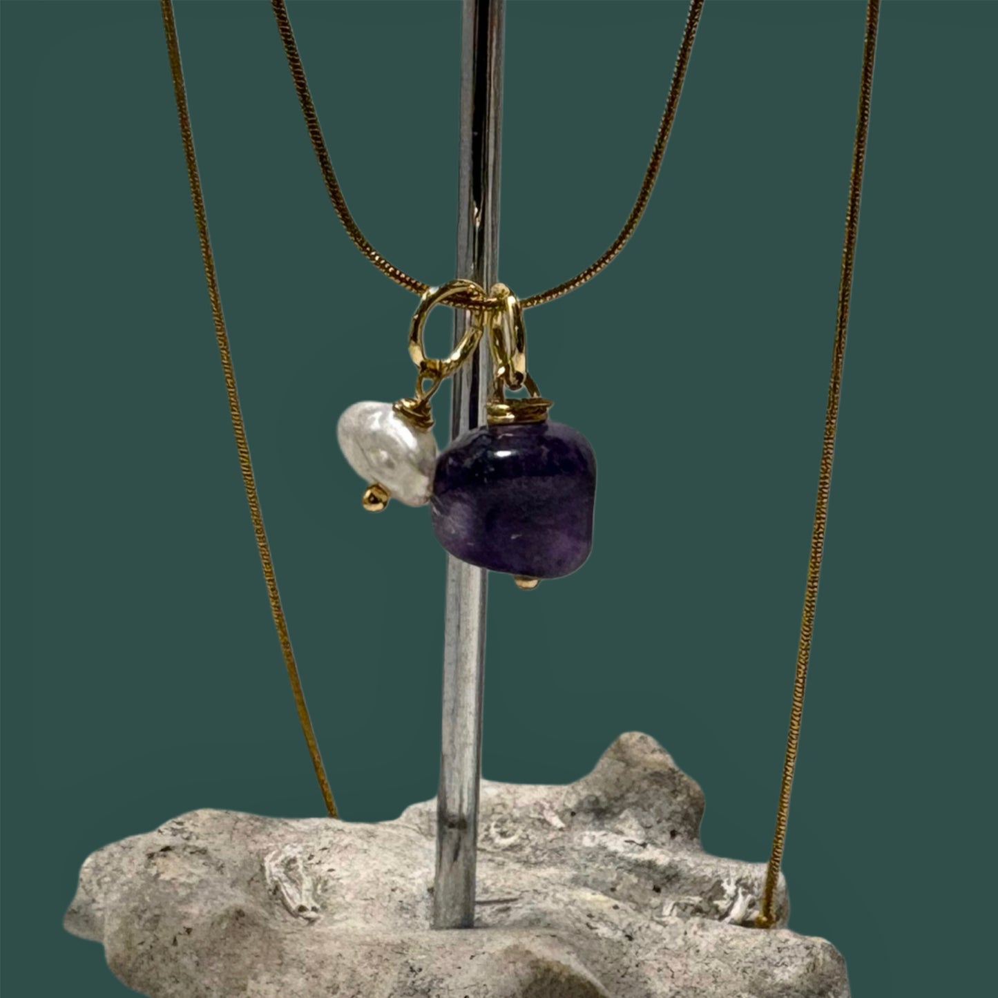 Colgante de "Cuarzo amatrino y perla"
