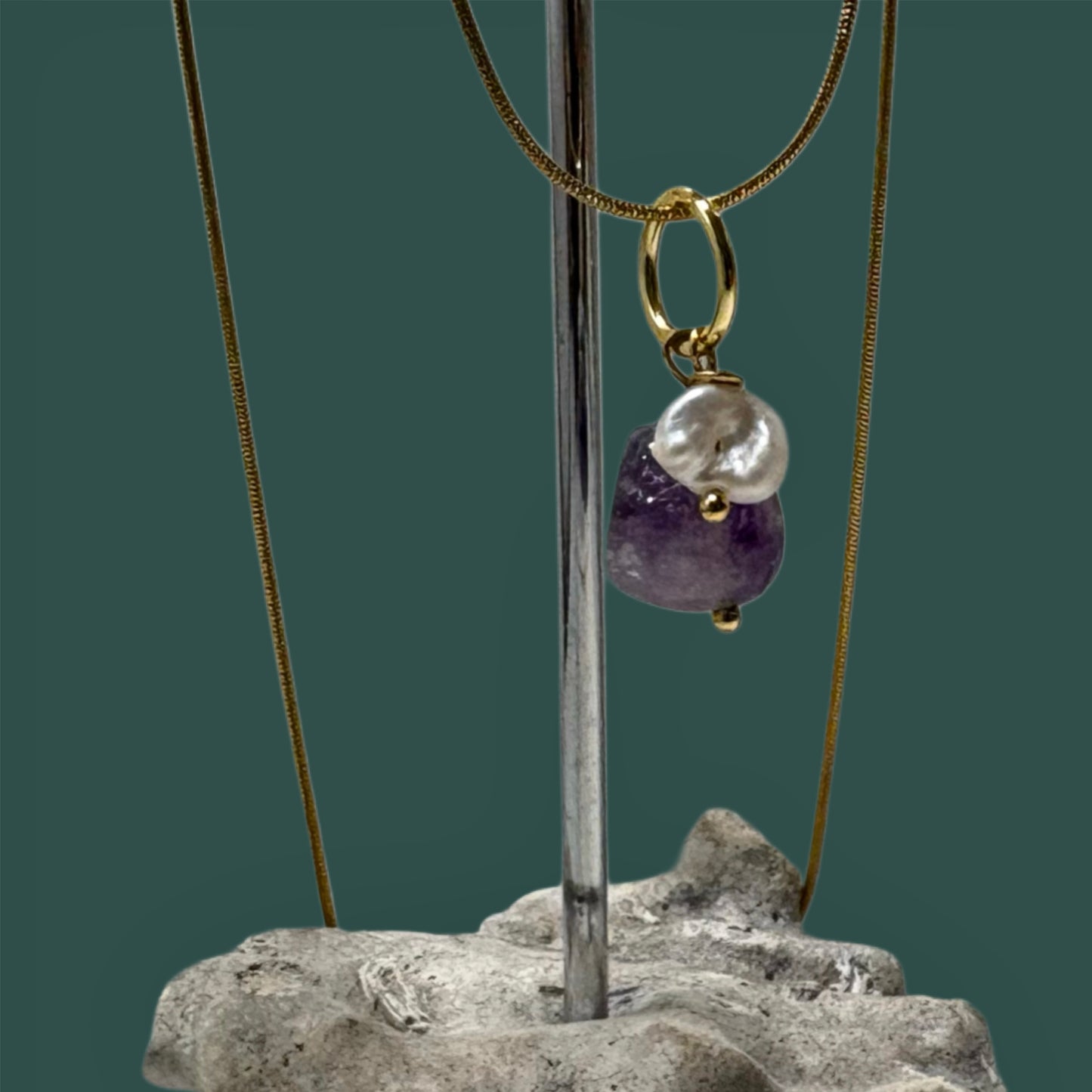 Colgante de "Cuarzo amatrino y perla"